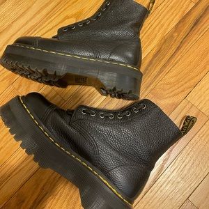 Dr. Martens Sinclair zip up platform boot US 7